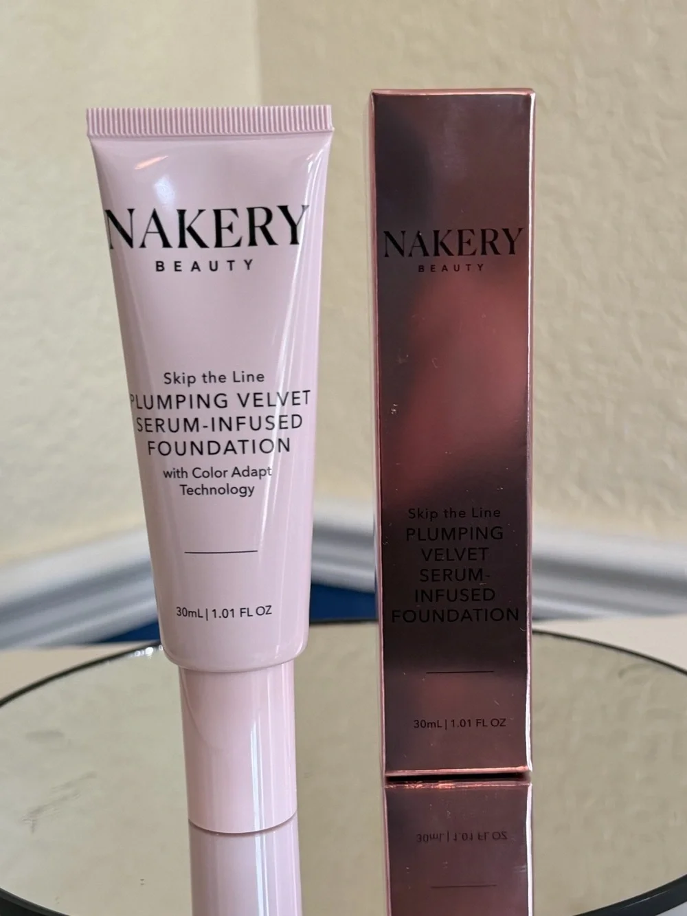Nakery Plumping Velvet Serum-Infused Foundation Light NIB 1.01FL.OZ.